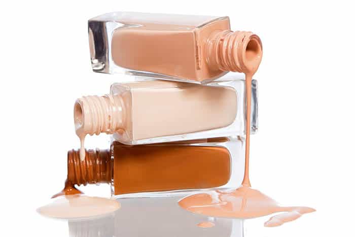 فونداسیون آرایشی چیست و چگونه باید از آن استفاده کنیم؟
