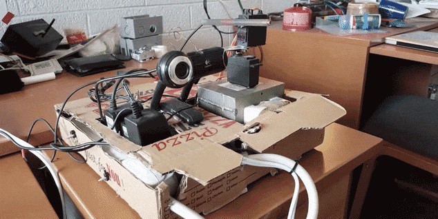 ربات پرنده ای که میتواند از دنیای سه بعدی حشرات پرده بردارد ربات پرنده ای که میتواند از دنیای سه بعدی حشرات پرده بردارد