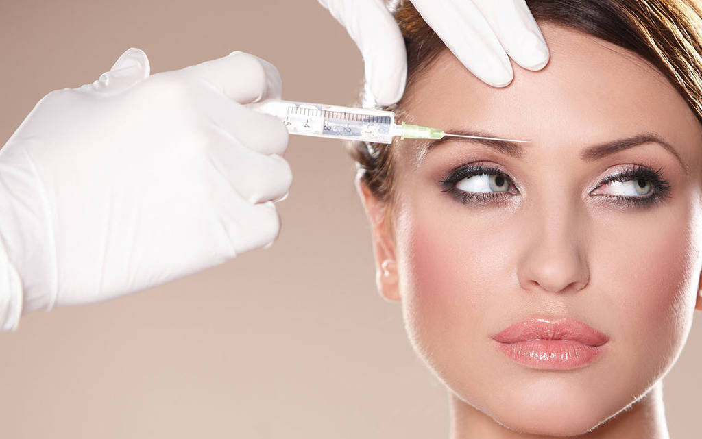 بوتاکس و عوارض جانبی آن، چگونه با این عوارض مقابله کنیم؟