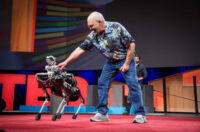 ربات سگ نامه رسان (ربات اسپات) در کنفرانس TED2017