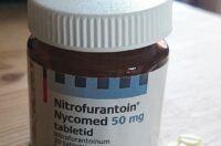 نیتروفورانتوئین (Nitrofurantoin): نکات کلیدی در مورد  این آنتی بیوتیک