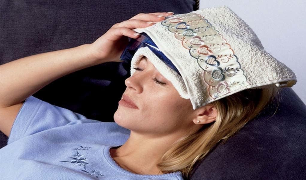 یخ پک و یخ ژله ای خانگی و استفاده های درمانی