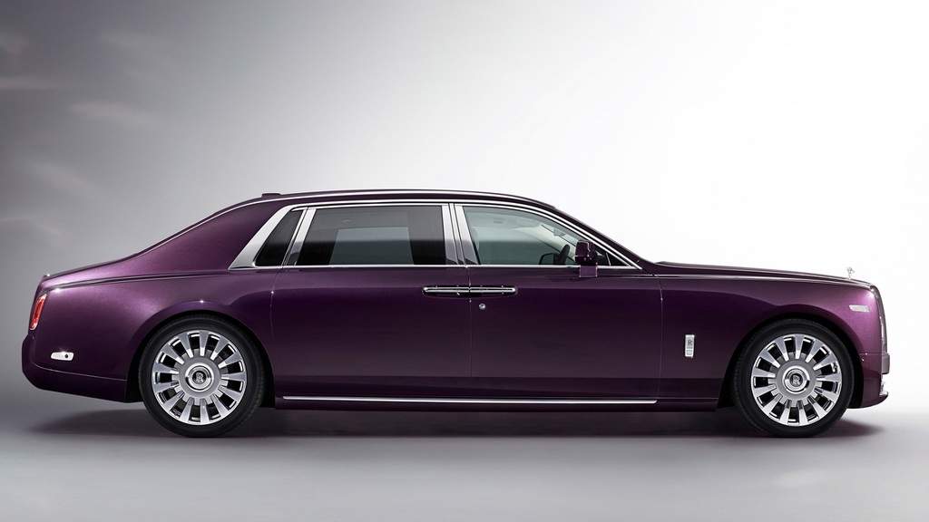 چهار دلیل برای جذب شدن به خودروی Phantom VIII محصول لوکس رولز رویس