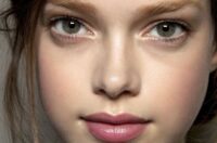 اگر می‌خواهید آرایش طبیعی و ملایم داشته باشید به این نکات توجه کنید