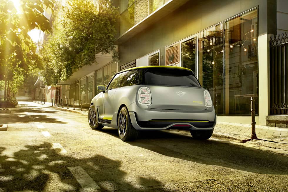 ظهور دوبارهی کوچولوی دوست داشتنی: رونمایی BMW از خودروی جدید Mini