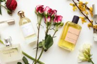 عطر مخصوص تابستان چه ویژگی‌هایی دارد و چطور باید استفاده شود؟