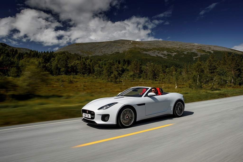 پلنگ همیشه پلنگ است: مدل جدید خودروی F-Type جگوار چه در چنته دارد؟