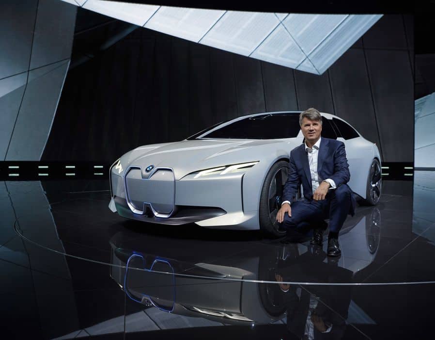 شرکت BMW از خودروی BMW i Vision Dynamics رونمایی کرد