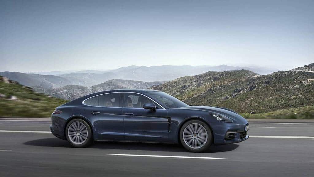 لوکس و خوش رکاب: نگاهی به مدل ۲۰۱۷ خودروی Porsche Panamera 4S