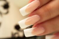 کاشت ناخن اکرلیک، کاشت فرنچ اکرلیک و استفاده از تیپ ناخن