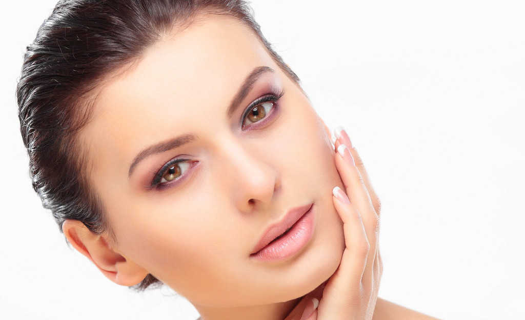 مویرگ‌های عنکبوتی روی پوست چرا به وجود می‌آیند و چگونه درمان می‌شوند؟