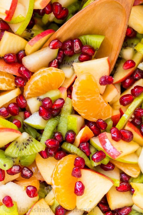 سالاد میوه زمستانی با رنگهای زیبا و طعمی عالی و مناسب مهمانی