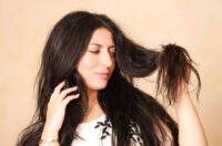 با رعایت این برنامه پنج روزه از چرب شدن موها جلوگیری کنید