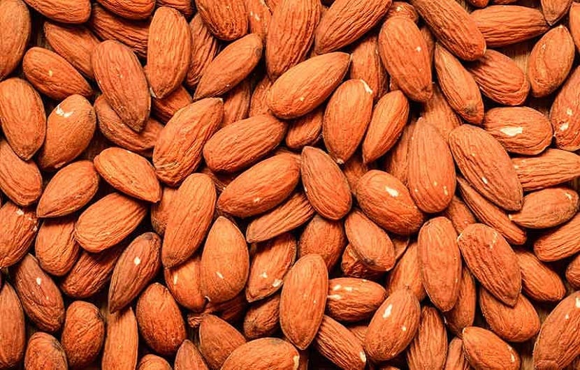 خواص بادام