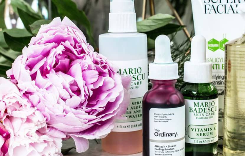 گلاب و فواید آن در زیبایی، چطور از این ماده طبیعی برای زیبایی استفاده کنیم؟