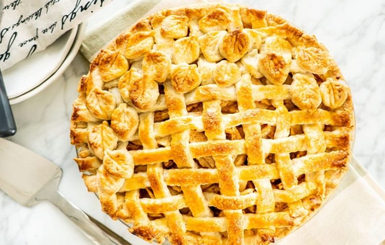 طرز تهیه پای سیب کلاسیک بصورت تصویری و انواع روشهای نگهداری و تزئین