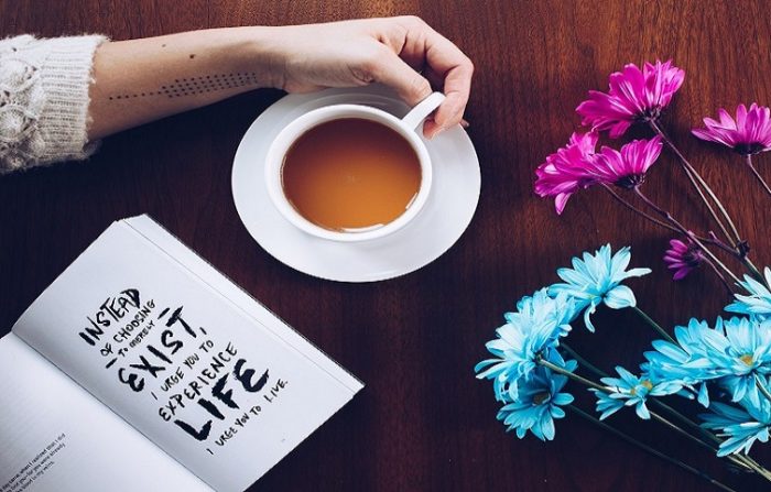 ۸ دلیلی که به شما می گوید چرا انسان ها به شعر احتیاج دارند
