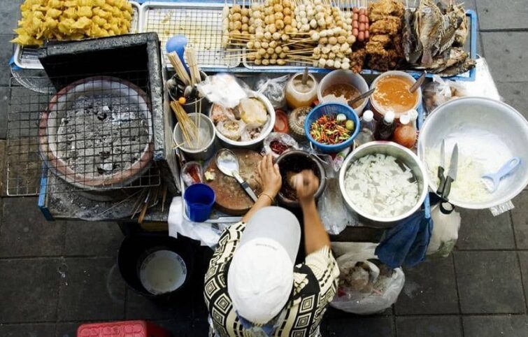 تغذیه در سفر