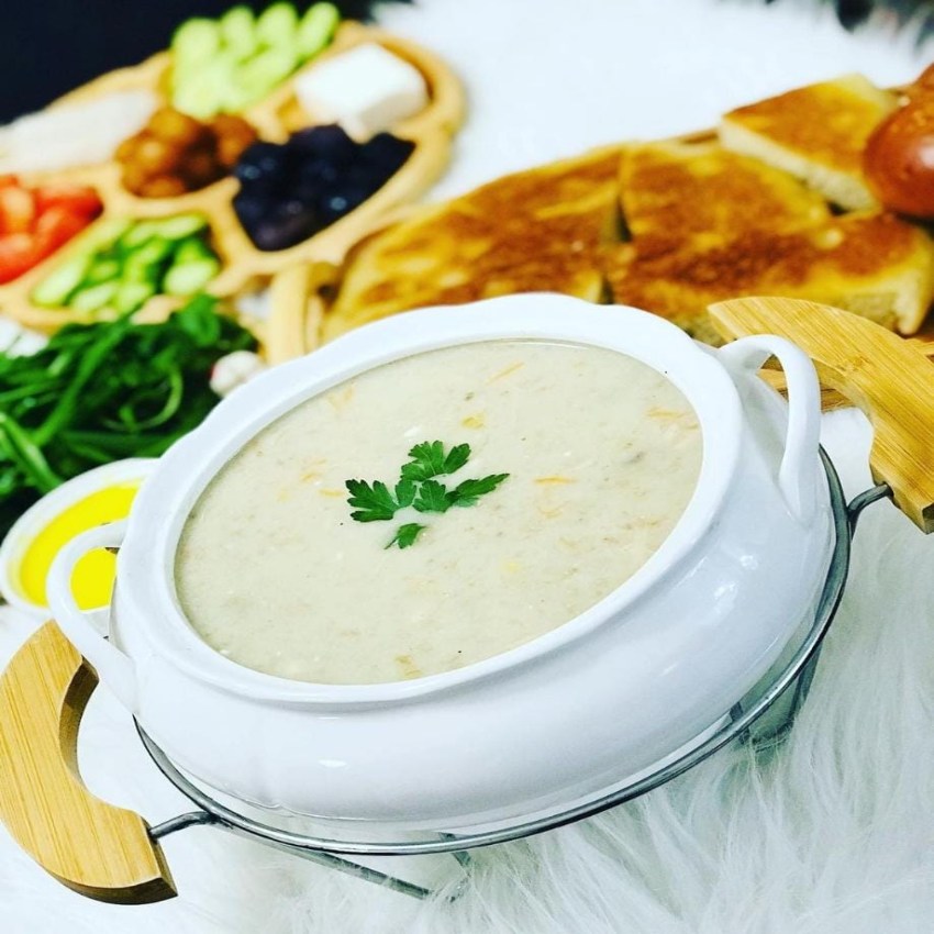 طرز پخت سوپ شیر مجلسی با جو پوست کنده و قارچ برای 2 نفر