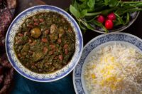 نحوه درست کردن قورمه سبزی خوشمزه رستورانی روغن انداخته