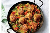 نحوه درست کردن پائیا اسپانیایی با مرغ و برنج