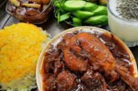 نحوه درست کردن خورش آلو مسما گیلانی با مرغ با طعم عالی