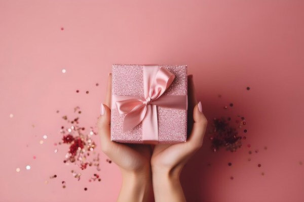 ۱۱ ایده خاص برای کادو به دختر ۲۰ ساله