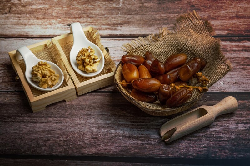 خواص فوق العاده خرما و گردو