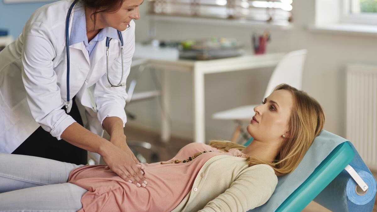 برای آپاندیس به چه دکتری مراجعه کنیم؟
