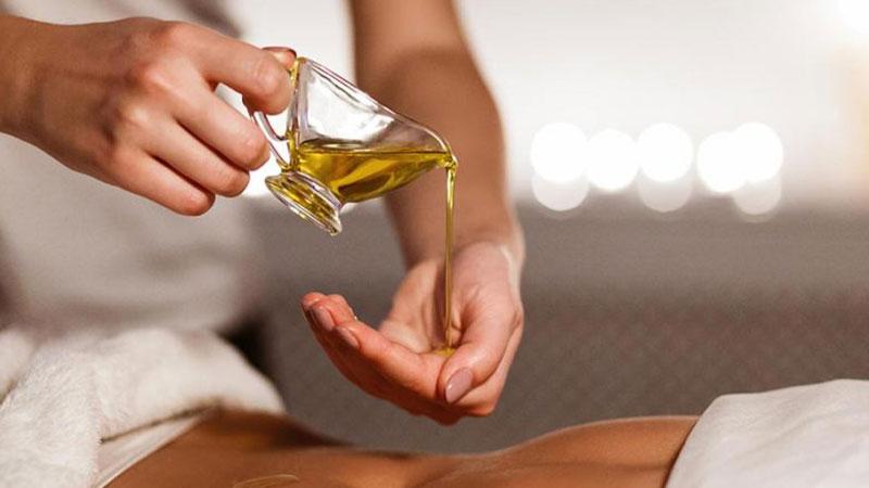 روغن در ناف برای یبوست